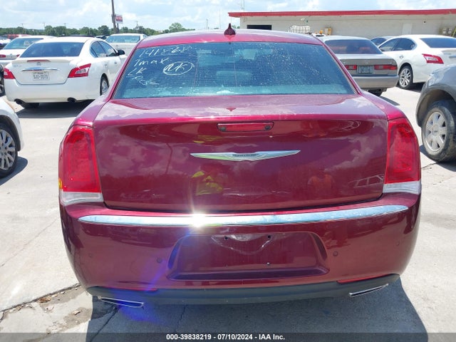 Chrysler 300 Anniversary Edition 2016 2C3CCAAG1GH141868 Image 17