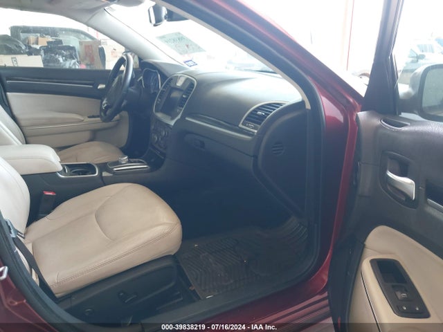 Chrysler 300 Anniversary Edition 2016 2C3CCAAG1GH141868 Image 5