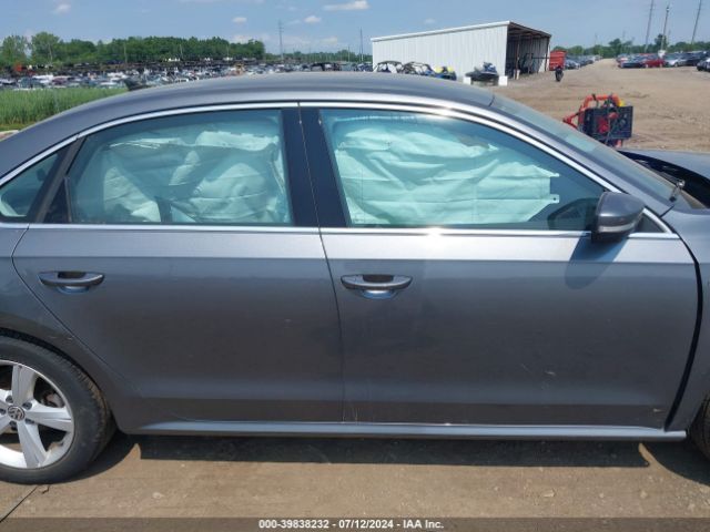 1VWAT7A38FC114183 Volkswagen Passat 1.8t Limited Edition