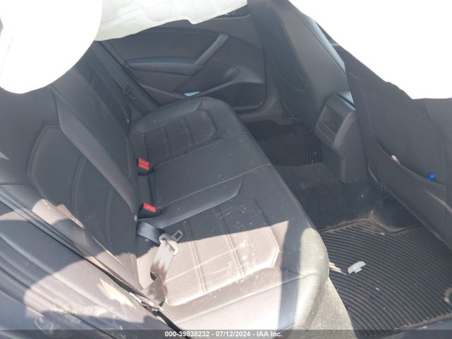1VWAT7A38FC114183 Volkswagen Passat 1.8t Limited Edition