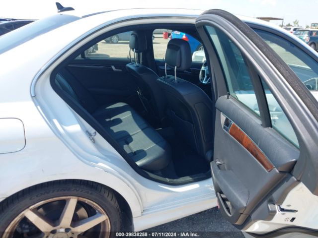 WDDGF4HB8EG237818 Mercedes-Benz C 250 Luxury/sport