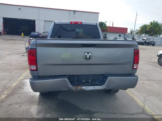 1C6RR7FG4KS636302 RAM 1500 Classic Express Quad Cab 4x4 6'4 Box
