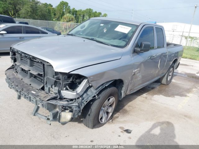 1C6RR7FG4KS636302 RAM 1500 Classic Express Quad Cab 4x4 6'4 Box