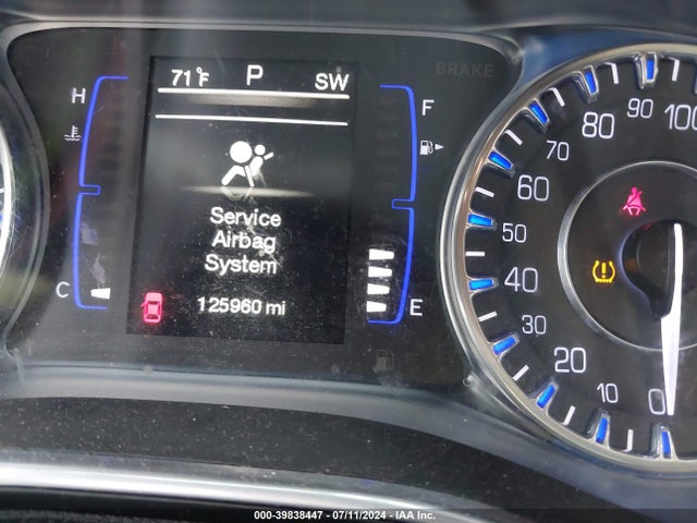Chrysler 200 Limited 2015 1C3CCCAB3FN722990 Image 7