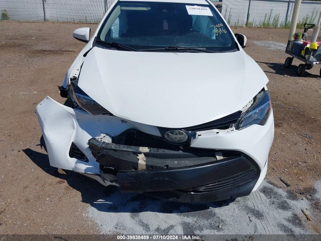 Toyota COROLLA LE 2018 5YFBURHEXJP780596 Image 12