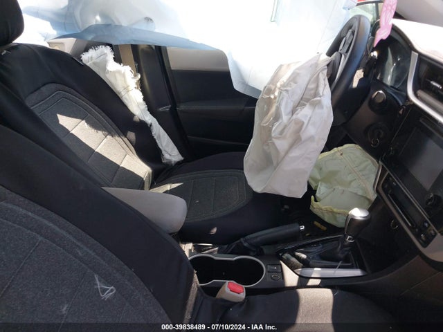 Toyota COROLLA LE 2018 5YFBURHEXJP780596 Image 5
