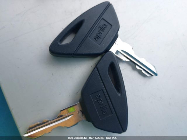 2021 APRILIA TUONO ZD4KSUE0XMS000721 Photo 10