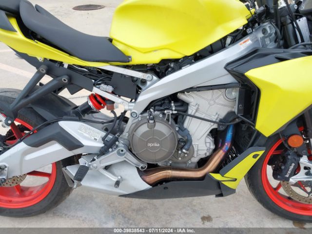 2021 APRILIA TUONO ZD4KSUE0XMS000721 Photo 7