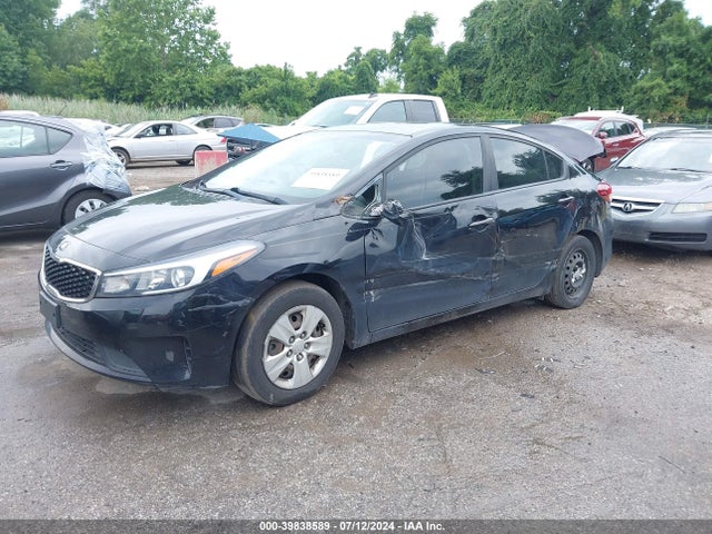 KIA FORTE LX 2018 3KPFK4A77JE192243 Image 2