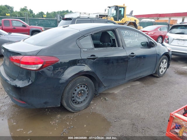 KIA FORTE LX 2018 3KPFK4A77JE192243 Image 4