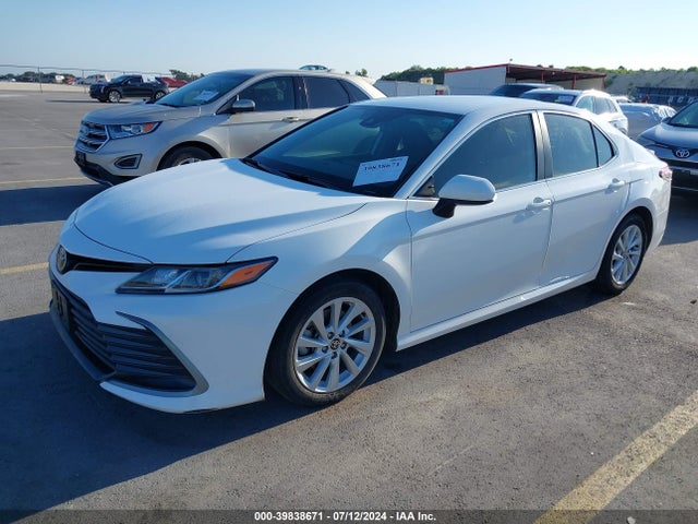 Toyota CAMRY LE 2022 4T1C11AK0NU049579 Image 2