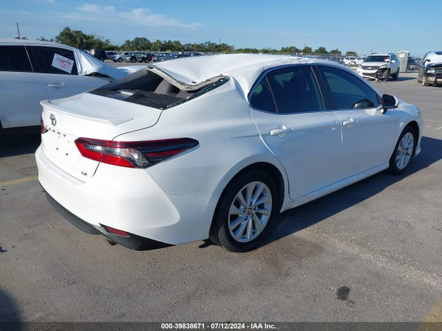 Toyota CAMRY LE 2022 4T1C11AK0NU049579 Image 4
