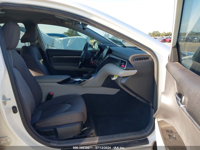 Toyota CAMRY LE 2022 4T1C11AK0NU049579 Image 5