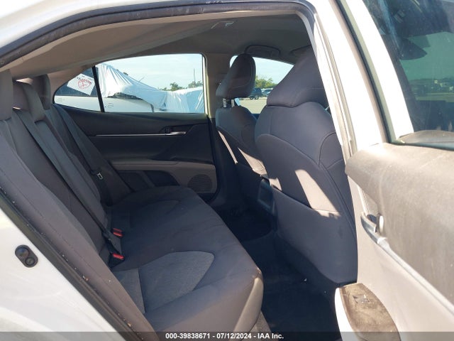 Toyota CAMRY LE 2022 4T1C11AK0NU049579 Image 8