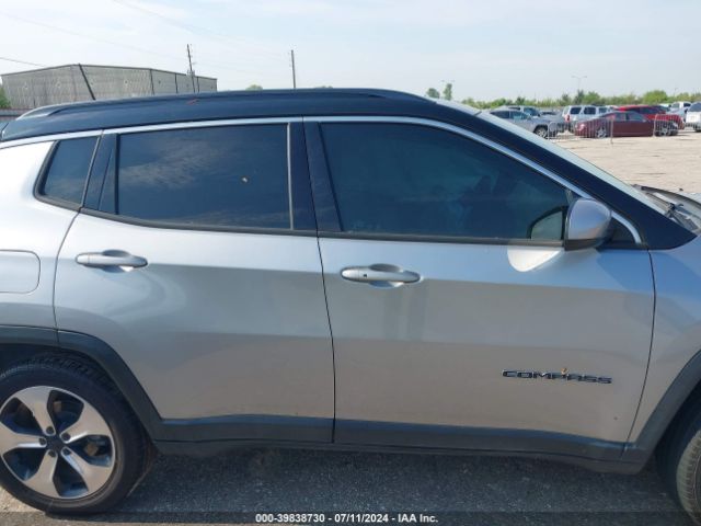 3C4NJCBB2JT105842 Jeep Compass Latitude Fwd