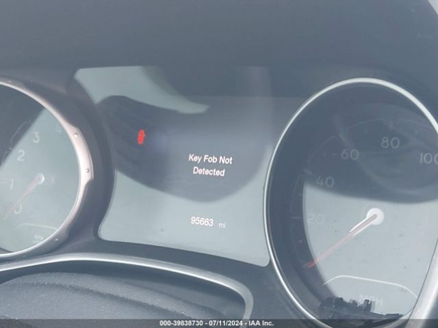 3C4NJCBB2JT105842 Jeep Compass Latitude Fwd