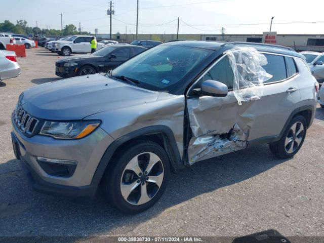 3C4NJCBB2JT105842 Jeep Compass Latitude Fwd