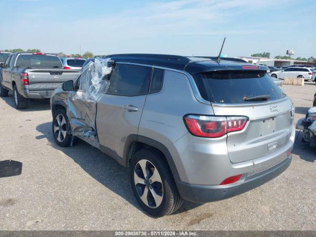 3C4NJCBB2JT105842 Jeep Compass Latitude Fwd