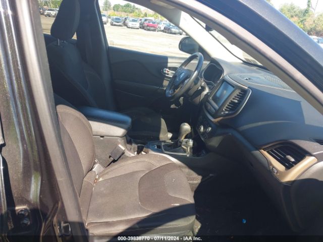 1C4PJMCS7GW120255 Jeep Cherokee Latitude