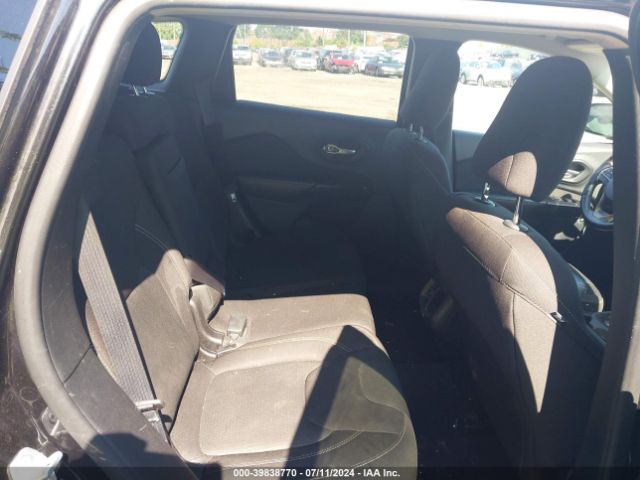 1C4PJMCS7GW120255 Jeep Cherokee Latitude
