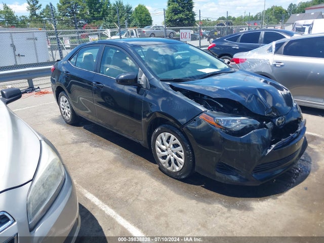 Toyota COROLLA LE 2017 5YFBURHE2HP735727 главное изображение