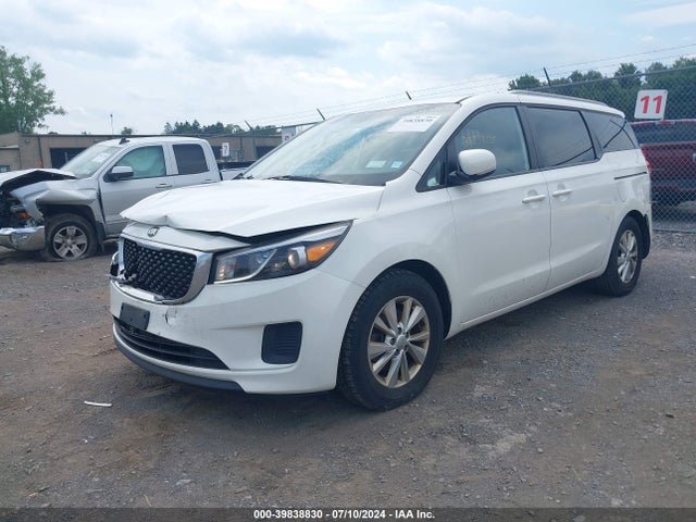 KIA SEDONA LX 2015 KNDMB5C11F6053499 Image 2