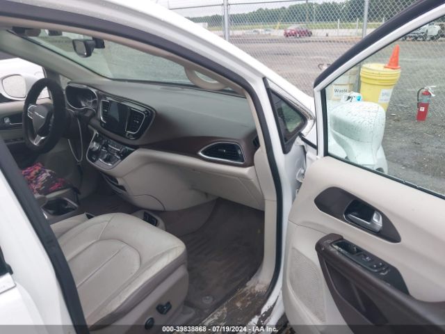 2C4RC1EG4JR111507 Chrysler Pacifica Touring L Plus