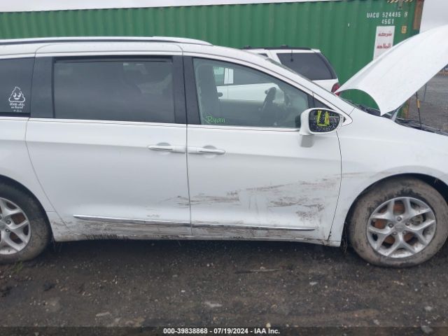 2C4RC1EG4JR111507 Chrysler Pacifica Touring L Plus