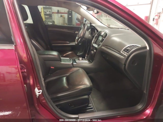 2C3CCARG9JH228980 Chrysler 300 Touring L Awd