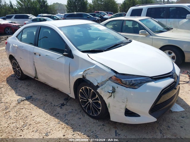 Toyota COROLLA LE 2018 2T1BURHEXJC969023 Image 1