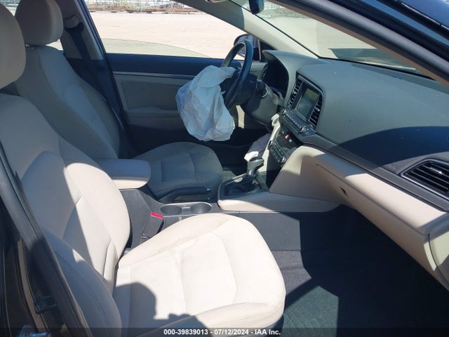 Hyundai Elantra Value Edition 2017 5NPD84LF6HH191861 Image 5