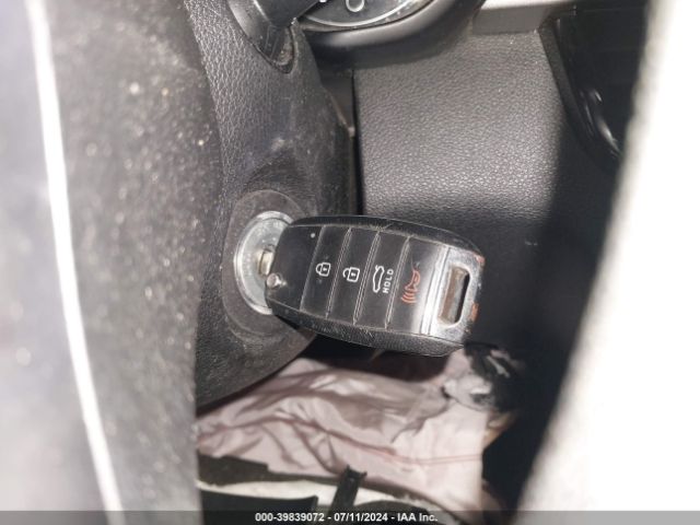 5XXGT4L30JG269442 KIA Optima Lx