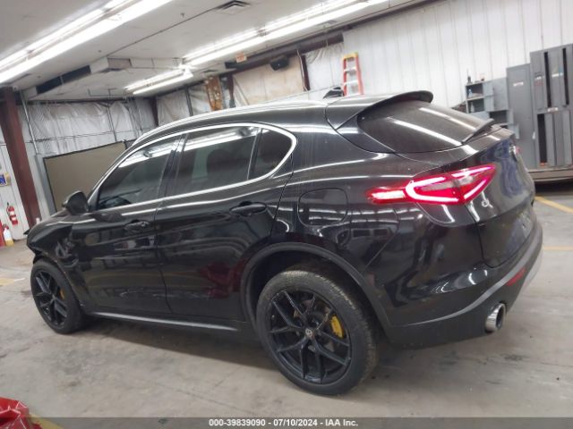 ZASFAKAN2J7B73256 Alfa Romeo Stelvio Awd
