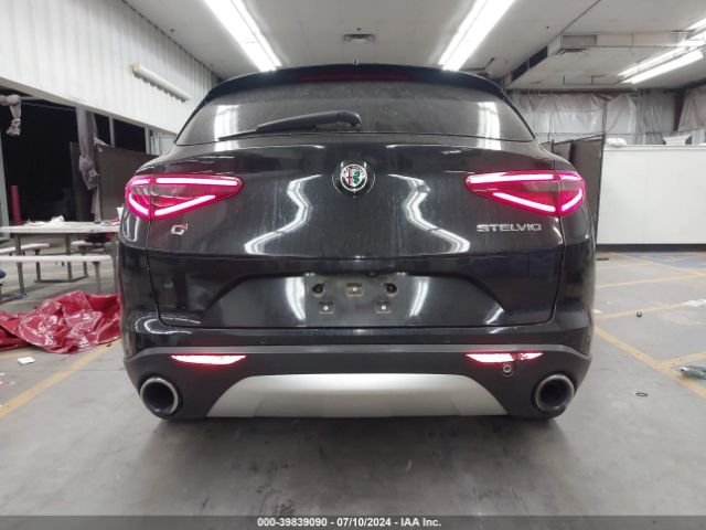 ZASFAKAN2J7B73256 Alfa Romeo Stelvio Awd