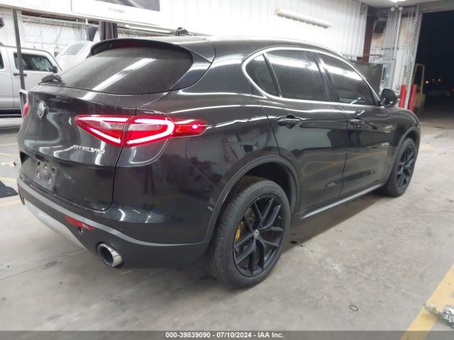 ZASFAKAN2J7B73256 Alfa Romeo Stelvio Awd