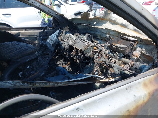 Toyota RAV4 LE 2014 JTMZFREV7EJ023873 Image 5