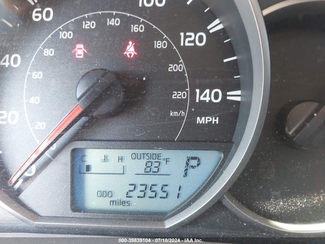 Toyota RAV4 LE 2016 JTMBFREV6GD188980 Image 16