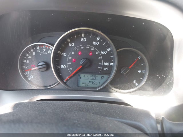 Toyota RAV4 LE 2016 JTMBFREV6GD188980 Image 7