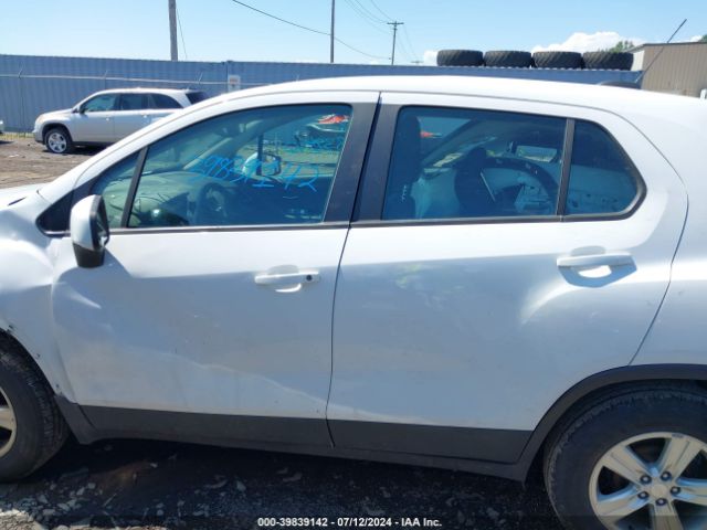 3GNCJKSB4KL226446 Chevrolet TRAX LS