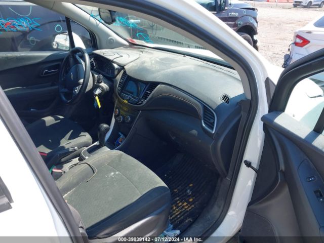 3GNCJKSB4KL226446 Chevrolet TRAX LS