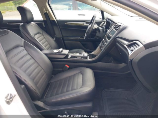 3FA6P0HD1JR255003 Ford FUSION SE