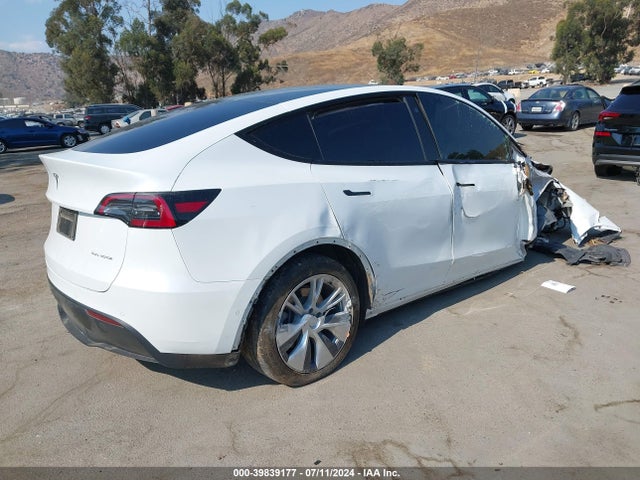 2021 TESLA MODEL Y 5YJYGDEE4MF213941 Photo 3