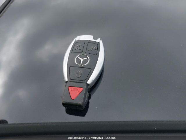 WDDUG8DBXJA400401 Mercedes-Benz S 560