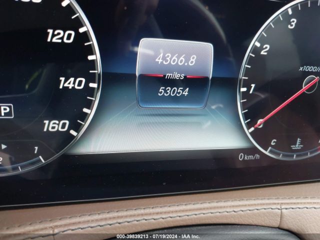 WDDUG8DBXJA400401 Mercedes-Benz S 560