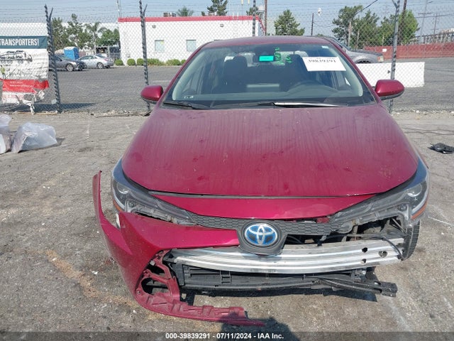 Toyota Corolla Hybrid Le 2022 JTDEAMDE1NJ058975 Image 12