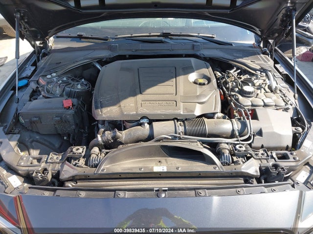 2022 JAGUAR XF SAJBG4FX9NCY90666 Photo 9