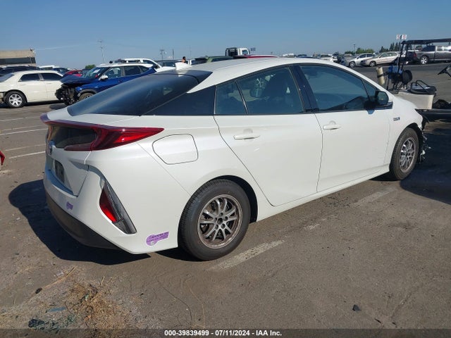 Toyota Prius Prime Premium 2019 JTDKARFP7K3109698 Image 4