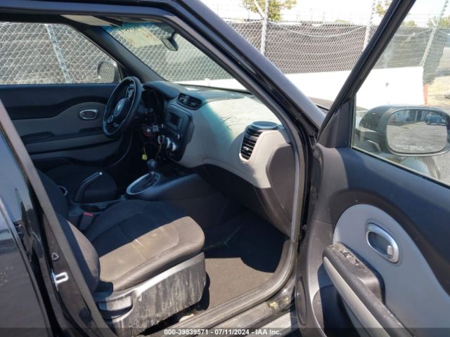 KNDJN2A20F7161983 KIA Soul