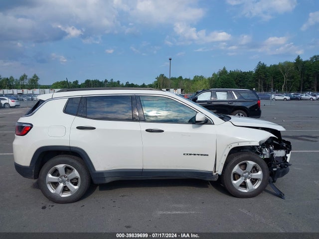 Jeep Compass Latitude 4x4 2018 3C4NJDBB5JT175924 Image 14