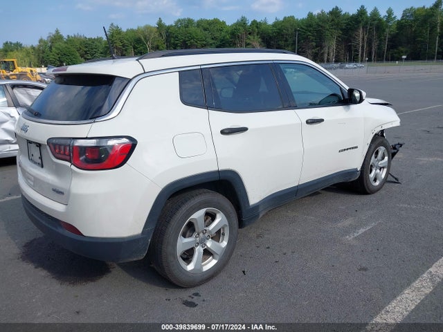 Jeep Compass Latitude 4x4 2018 3C4NJDBB5JT175924 Image 4